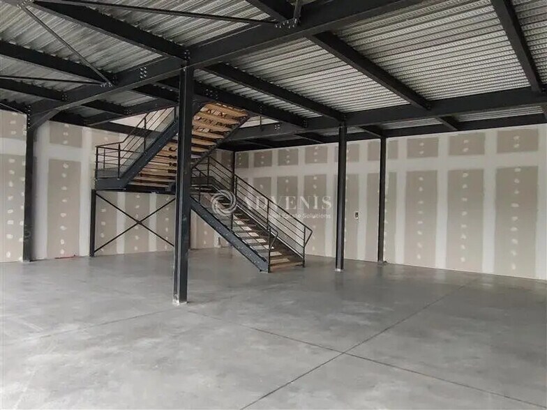 Industrial in Béziers for lease - Interior Photo - Image 2 of 7