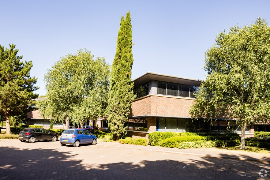 Waltham Rd, Maidenhead for lease - Building Photo - Image 2 of 3