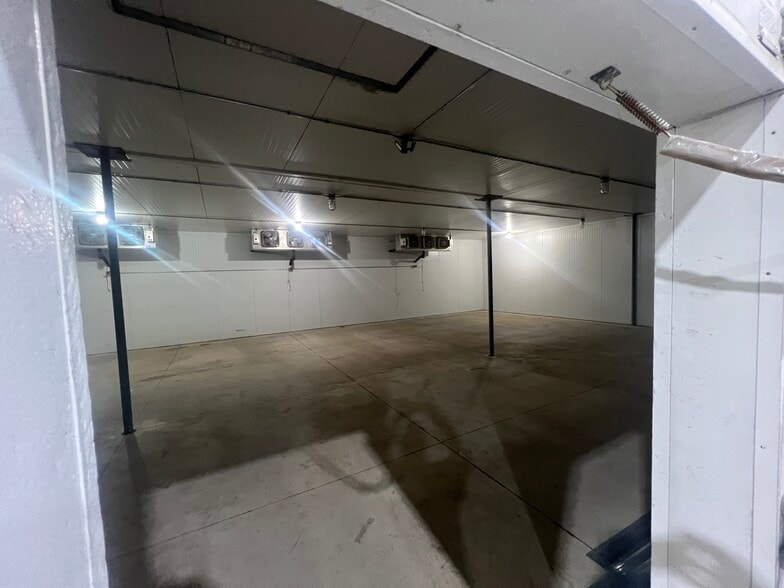 325 S 4th Ave E, Truman, MN for sale - Building Photo - Image 3 of 5