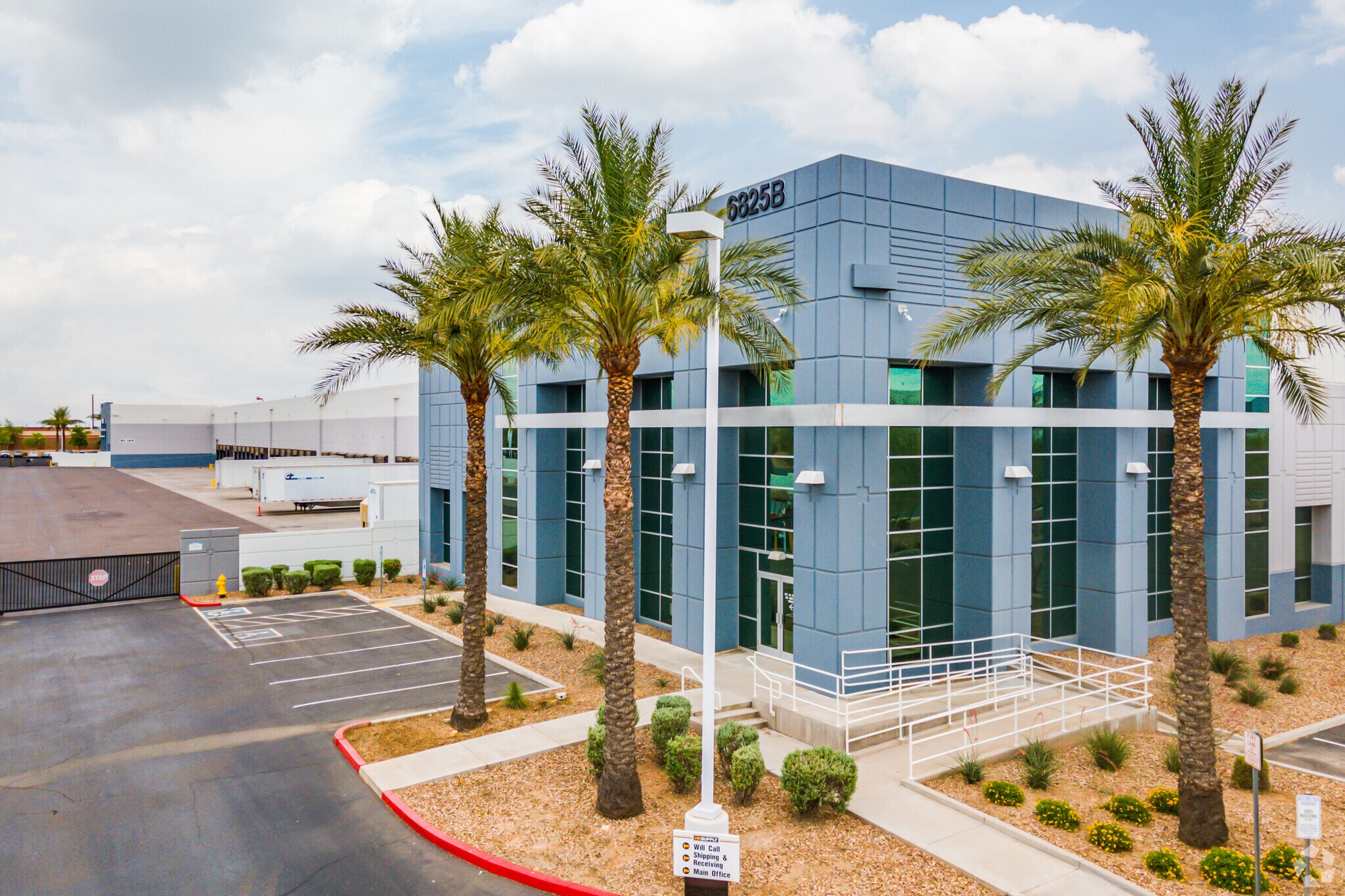 6825 W Buckeye Rd, Phoenix, AZ for lease Primary Photo- Image 1 of 6