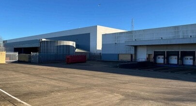 3 Swallowdale Ln, Hemel Hempstead for lease Building Photo- Image 2 of 3