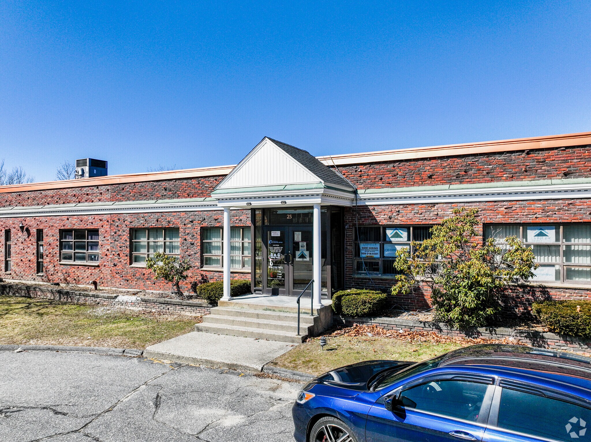 25 Mohawk Dr, Leominster, MA for sale Primary Photo- Image 1 of 1