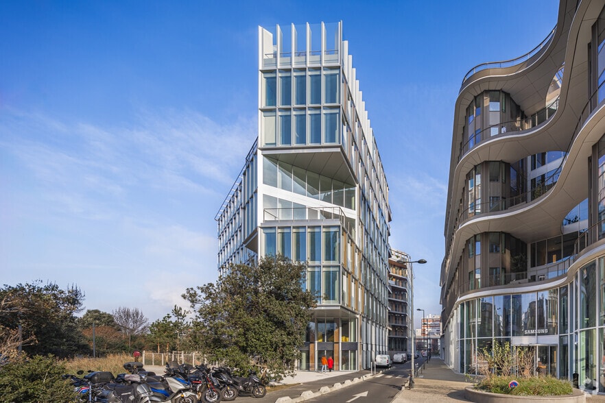 Rue Arago, Saint-Ouen-sur-Seine for lease - Primary Photo - Image 1 of 4