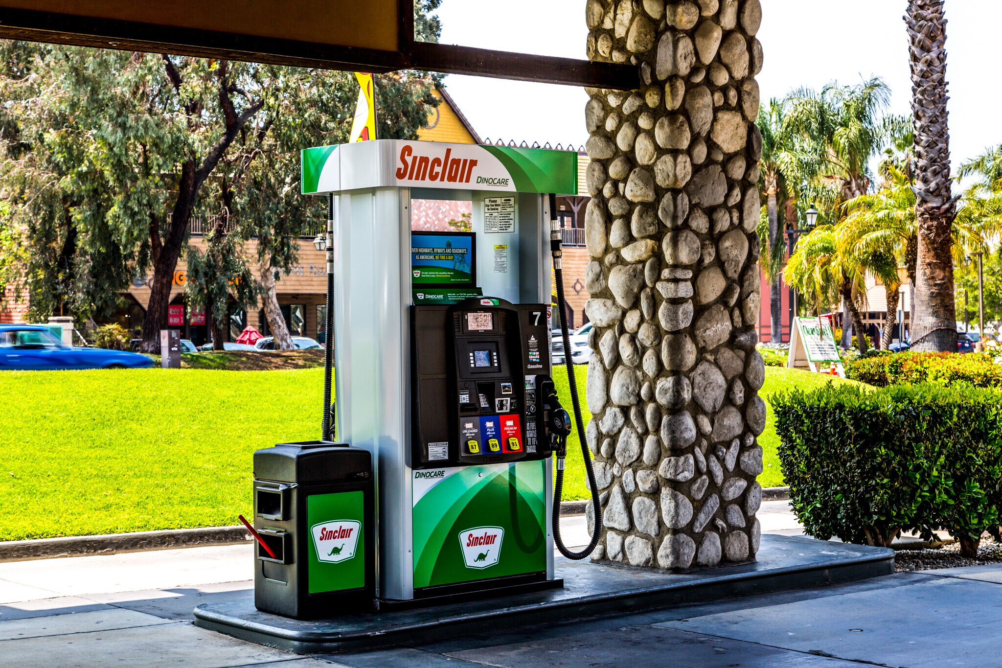 555 W Bonita Ave, San Dimas, CA 91773 Bonita Country Car