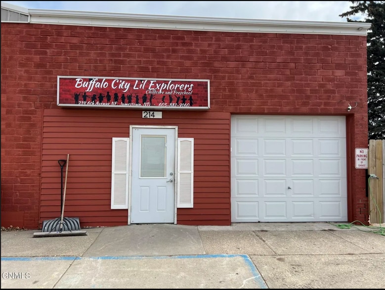 214 6th Ave NE, Jamestown, ND for sale - Building Photo - Image 2 of 41