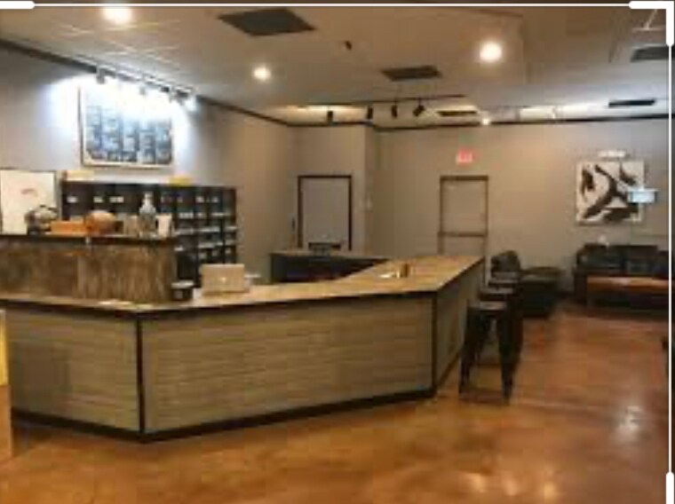 233 Doucet Rd, Lafayette, LA 70503