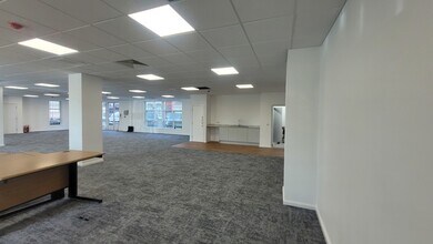 Queens Gdn, Hull for lease Interior Photo- Image 2 of 3