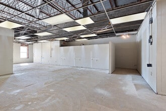 1045 N Canal St, Pittsburgh, PA for lease Interior Photo- Image 1 of 3