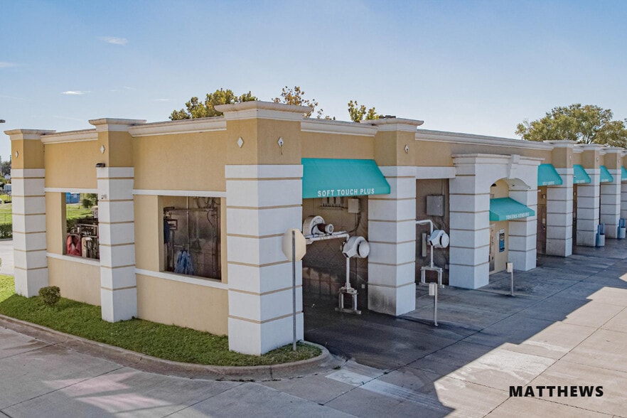 2901 N Poinciana Blvd, Kissimmee, FL for sale - Building Photo - Image 1 of 3