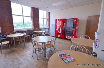 Queensway, Rochdale for lease Interior Photo- Image 2 of 5