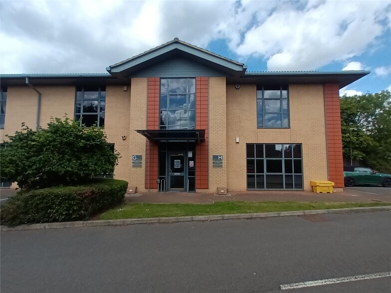 Falcon Dr, Milton Keynes for sale - Building Photo - Image 3 of 4