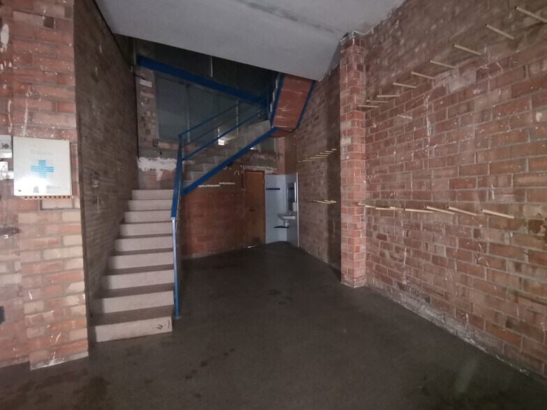 Retail in Puig-reig, Barcelona for sale - Interior Photo - Image 2 of 11