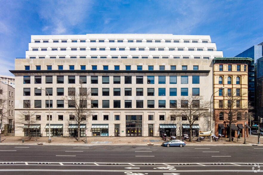 601 Pennsylvania Ave NW, Washington, DC for lease - Building Photo - Image 2 of 9
