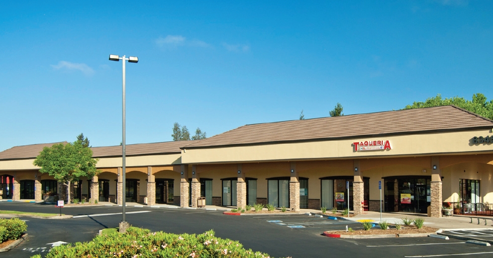 8363-8383 Folsom Blvd, Sacramento, CA for lease - Building Photo - Image 2 of 12