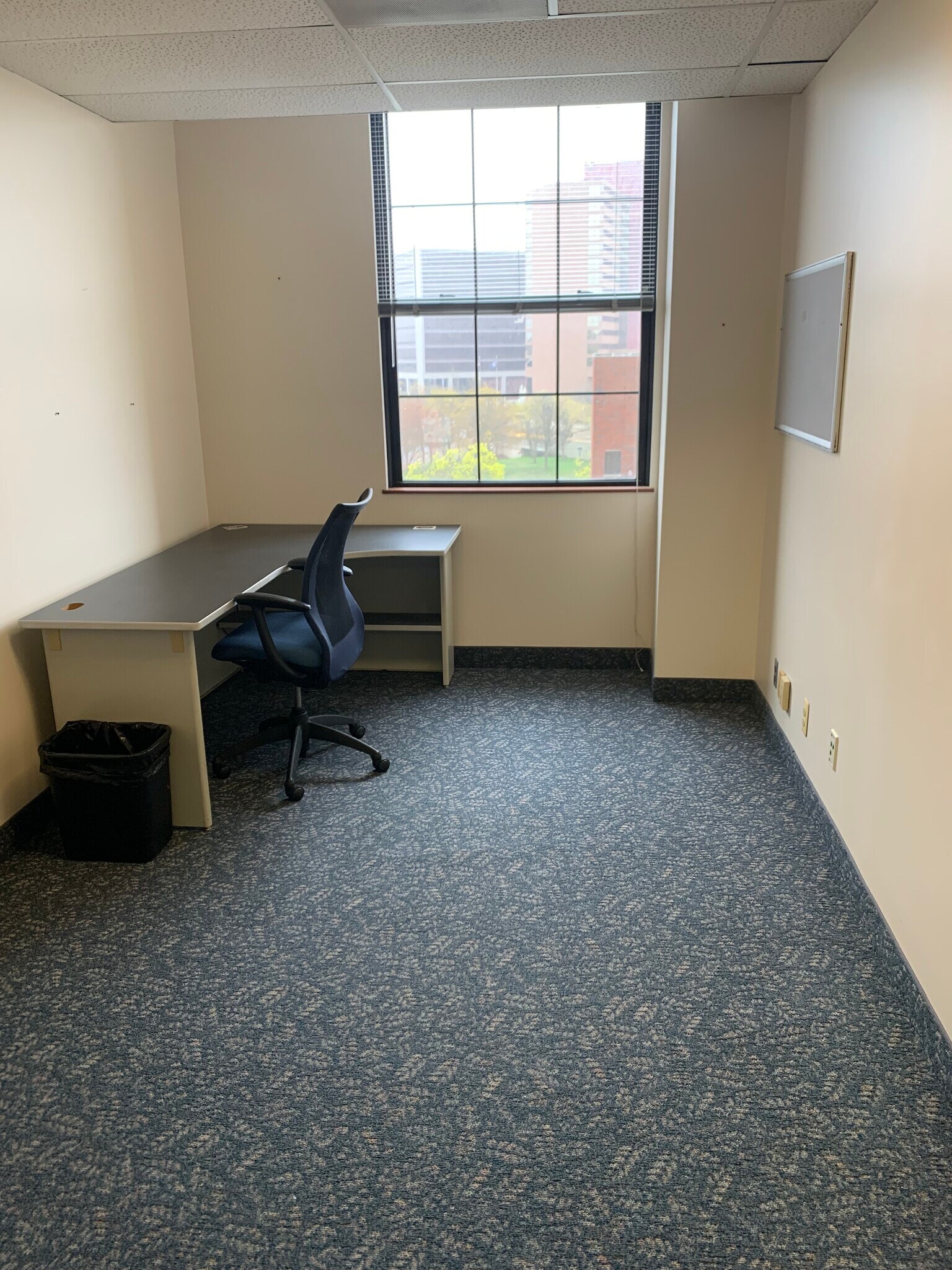 432 N Saginaw St, Flint, MI for lease Interior Photo- Image 1 of 3
