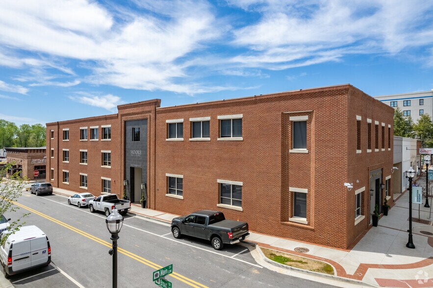 200 Broad St SW, Gainesville, GA for sale - Primary Photo - Image 1 of 1