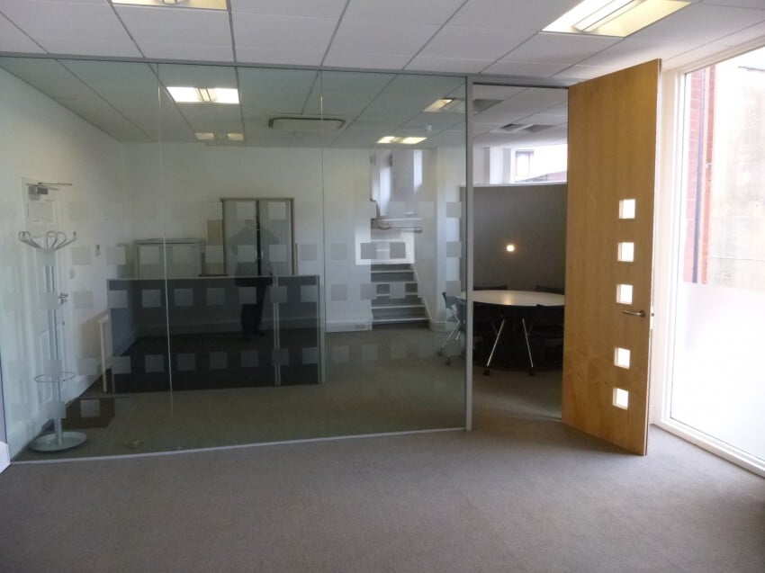 290 High St, Dorking for lease Interior Photo- Image 1 of 2