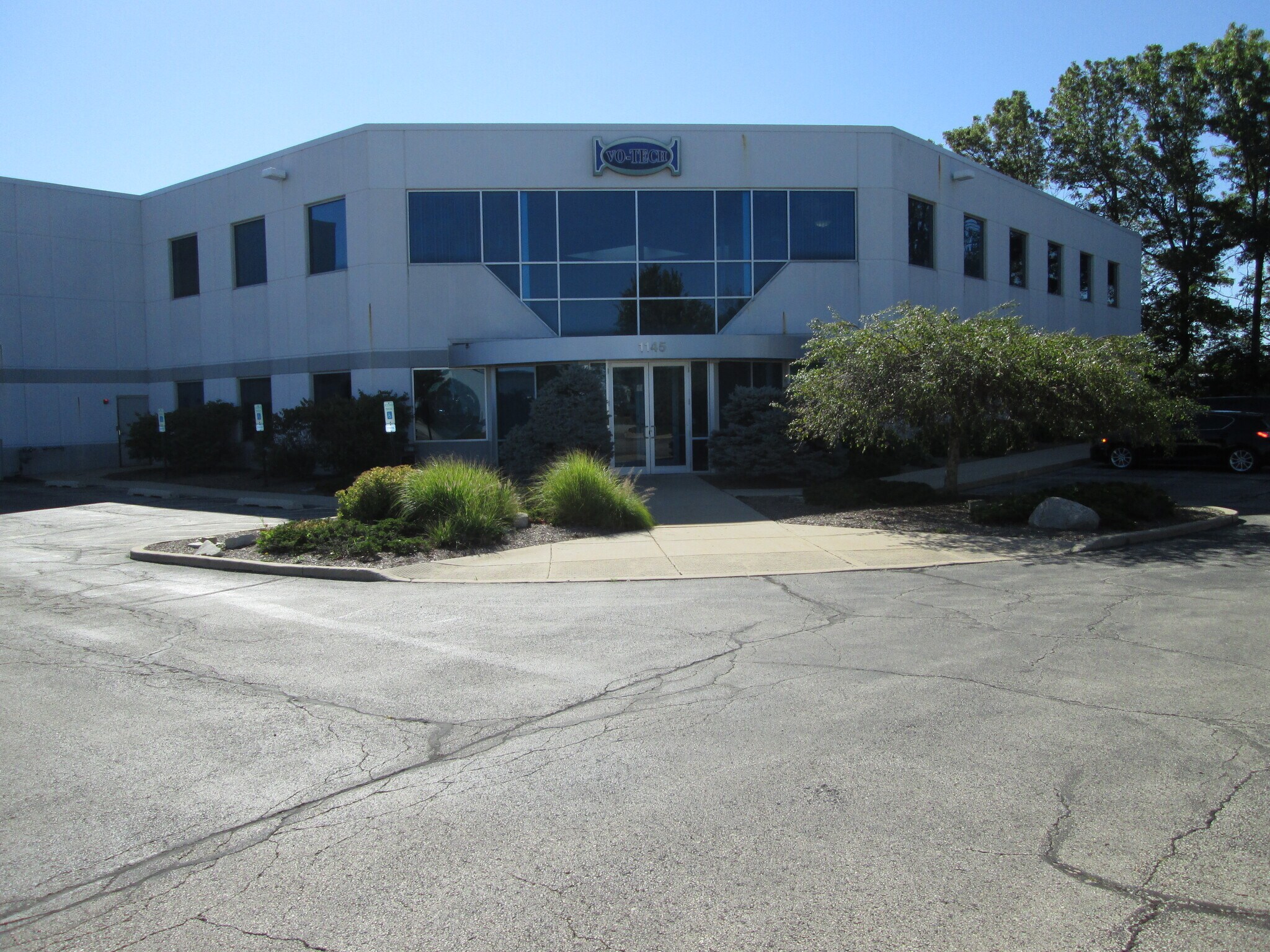 1145 Mitchell Ct, Crystal Lake, IL for sale Building Photo- Image 1 of 1