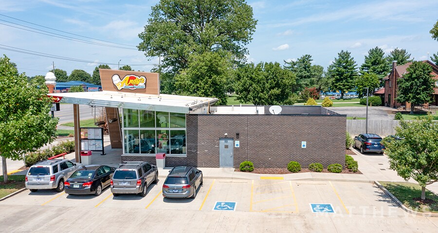 2262 Memorial Blvd, Murfreesboro, TN for sale - Building Photo - Image 1 of 1