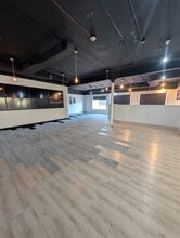 517 Green Bay Rd, Wilmette, IL for lease Interior Photo- Image 1 of 5