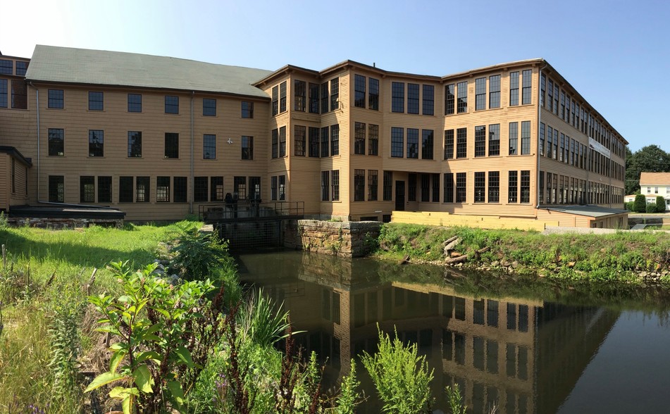 146 Mendon St, Uxbridge, MA for sale - Building Photo - Image 2 of 26