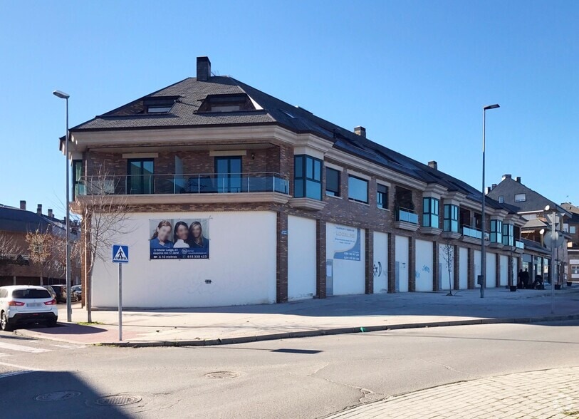 Multifamily in Villanueva del Pardillo, Madrid for sale - Primary Photo - Image 1 of 2