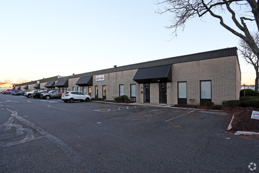 114 Independence Ct, Folcroft, PA 19032