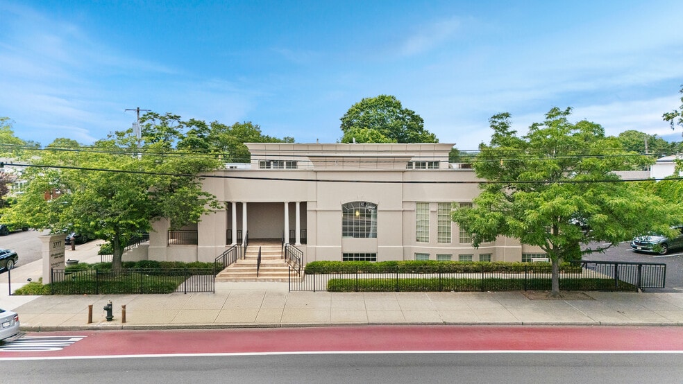 2777 Hylan Blvd, Staten Island, NY for sale - Building Photo - Image 1 of 38