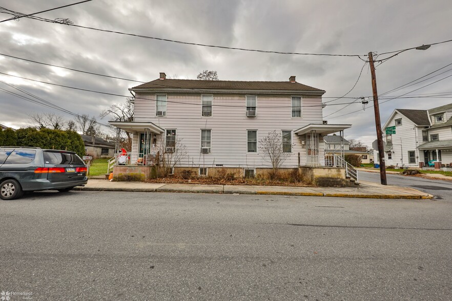 102 S 3rd St, Emmaus, PA for sale - Primary Photo - Image 1 of 1