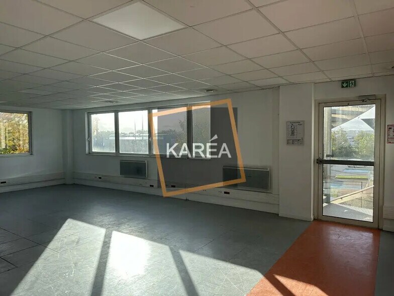 Office in Mareuil-lès-Meaux for lease - Interior Photo - Image 2 of 5