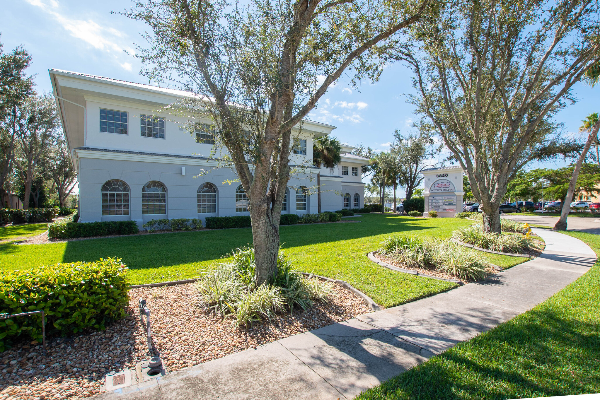 3820 Colonial Blvd, Fort Myers, FL for sale Building Photo- Image 1 of 1