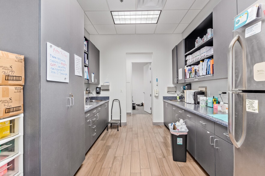 1452 N Higley Rd, Gilbert, AZ for sale - Building Photo - Image 3 of 26