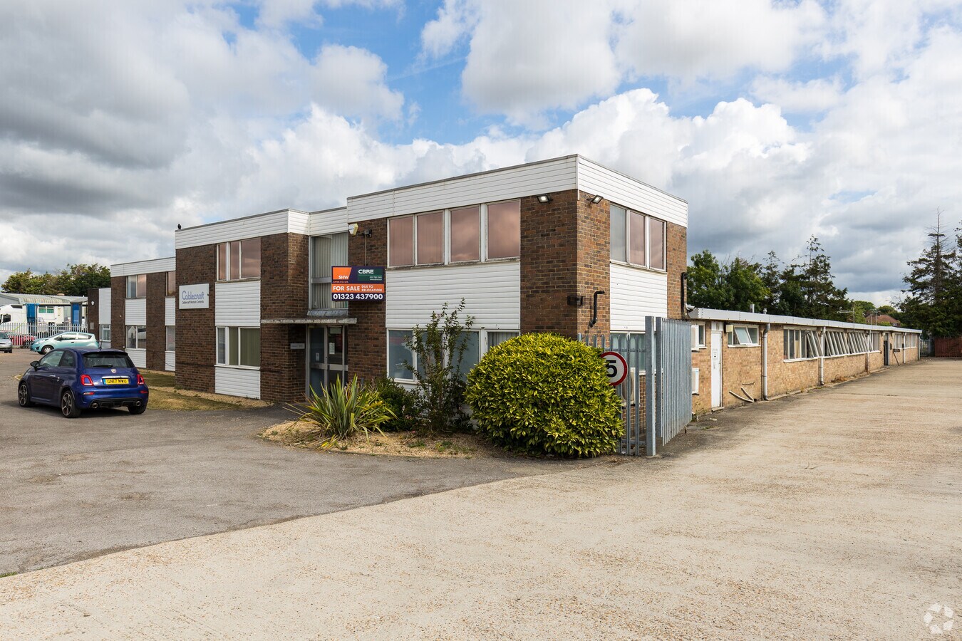 13 Diplocks Way, Hailsham, BN27 3JF