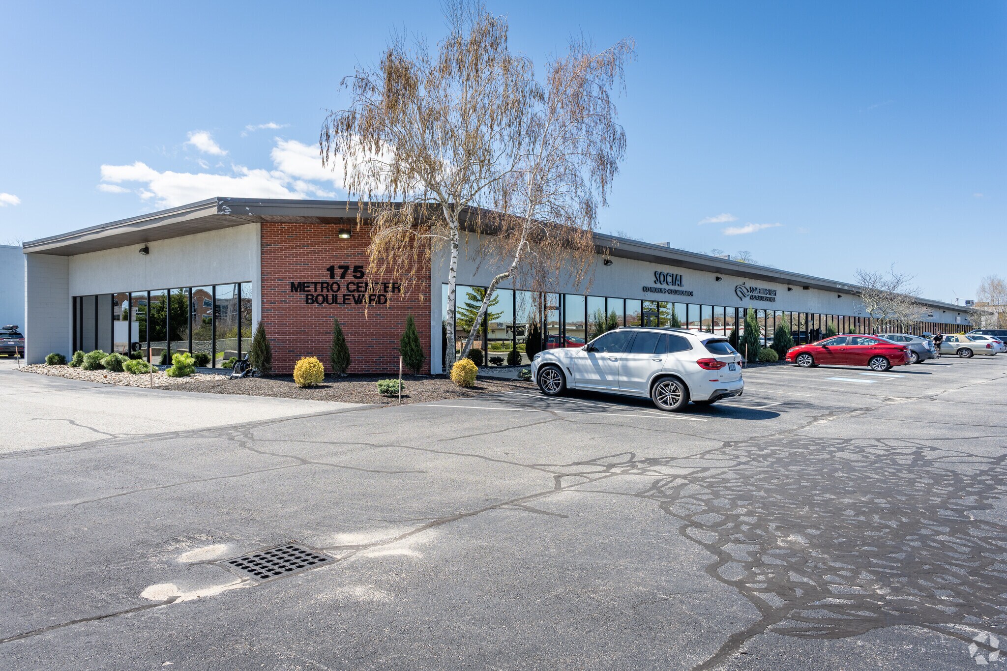 175 Metro Center Blvd, Warwick, RI for sale Primary Photo- Image 1 of 1