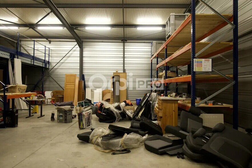 Flex in Mions for sale - Building Photo - Image 2 of 8