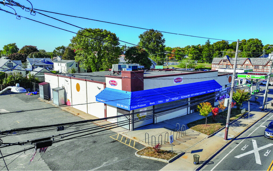 700 Woodfield Rd, West Hempstead, NY for sale - Building Photo - Image 1 of 10