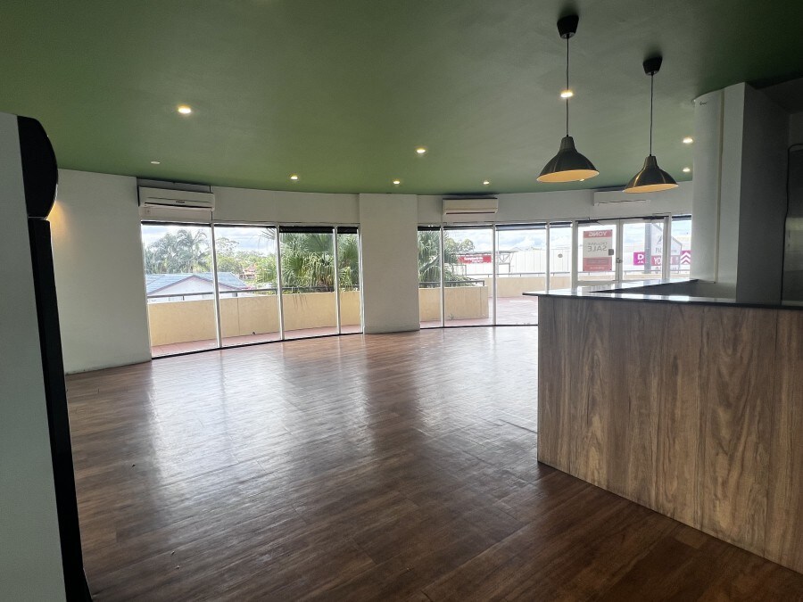 223 Calam Rd, Sunnybank Hills, QLD 4109 - Unit 2 - - Interior Photo - Image 2 of 6