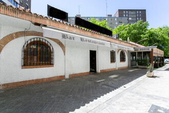 Retail in Madrid, MAD for lease Interior Photo- Image 1 of 9