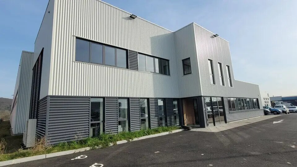 Location Local d'activités 3 534 m² - Photo 1
