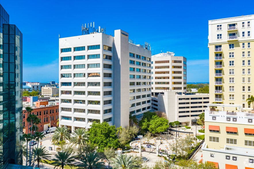 600 Cleveland St, Clearwater, FL for lease - Building Photo - Image 3 of 51