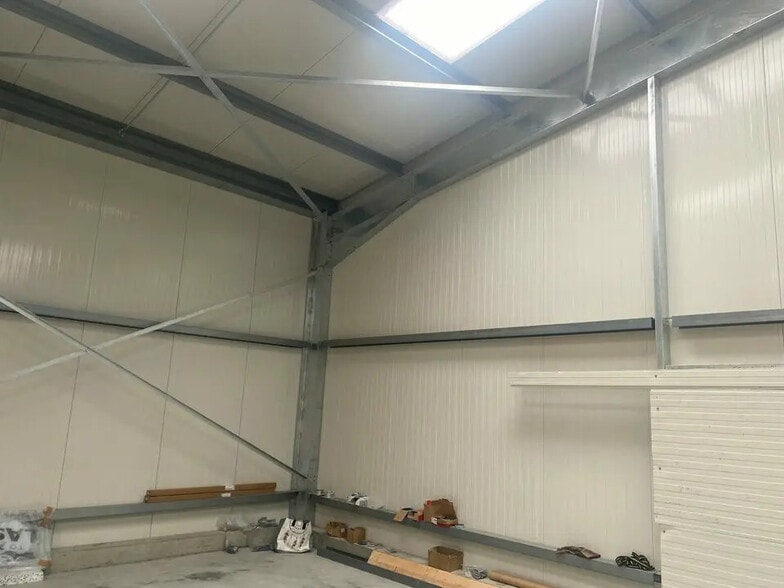 Flex in Plovan for sale - Interior Photo - Image 3 of 4