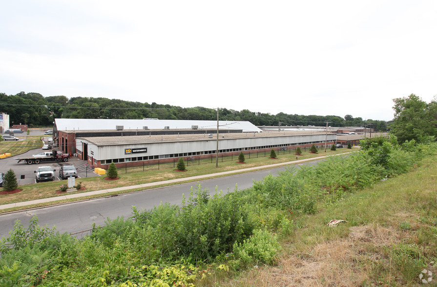 One Hartford Sq, New Britain, CT for lease - Primary Photo - Image 1 of 14