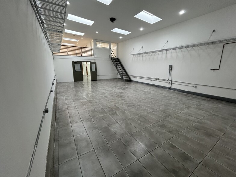 32 Shotwell St, San Francisco, CA for lease - Interior Photo - Image 1 of 7