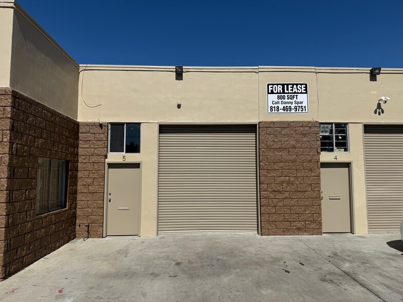 8635 Yolanda Ave, Northridge, CA for lease - Building Photo - Image 2 of 7
