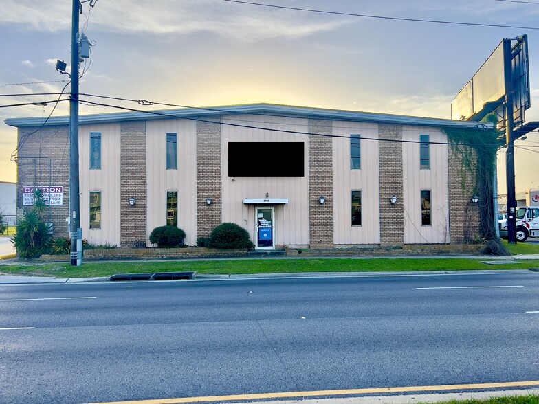 4900 Jefferson Hwy, New Orleans, LA for sale - Building Photo - Image 1 of 1