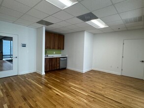 200 Nat Turner Blvd, Newport News, VA for lease Interior Photo- Image 2 of 9