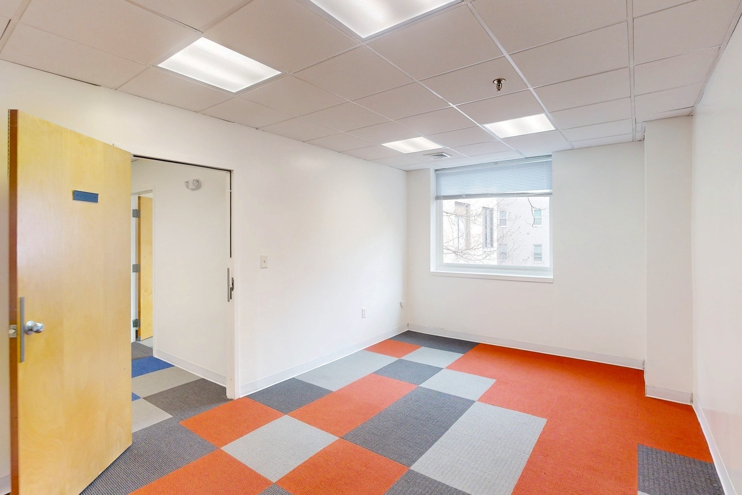 552 Massachusetts Ave, Cambridge, MA for lease Interior Photo- Image 1 of 9