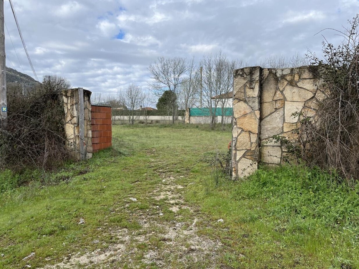 Camino de Umbrias Urb Prado Concejo, 14, Navaluenga, Ávila for sale Building Photo- Image 1 of 32