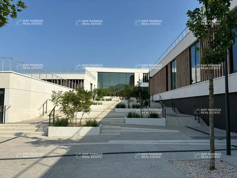 77 Route De Neufchâtel, Rouen for lease - Building Photo - Image 3 of 18