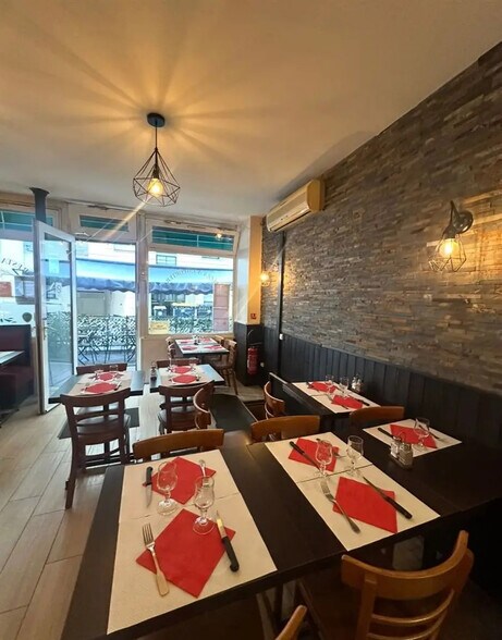 Retail in Levallois-Perret for lease - Building Photo - Image 2 of 5